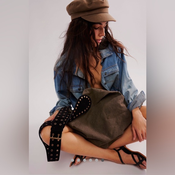 Free People Handbags - NWT FREE PEOPLE Beacon Bucket Sling Bag In Rock MSRP $98
